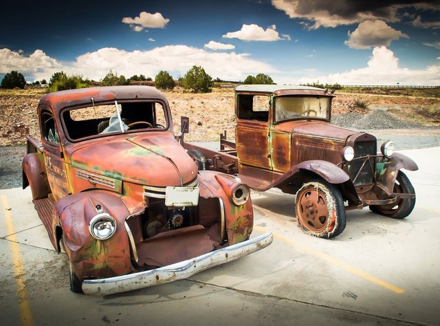 Papermoon Fototapete »Abandoned Old Cars«, glatt-Tapeten-Inspirationen
