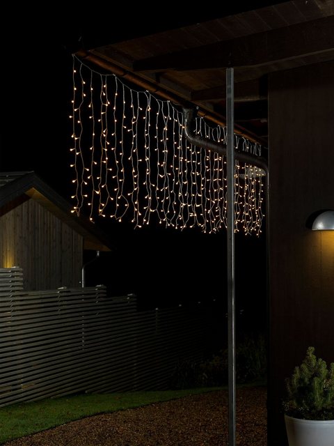 KONSTSMIDE LED-Lichtervorhang, 400-flammig, LED Lichtervorhang, mit weißen Globes, 400 warm weiße Dioden-Lampen-Inspirationen